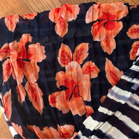 🌴 Tommy Bahama Infinity Summer Scarf🌴 - Picture 6 of 7